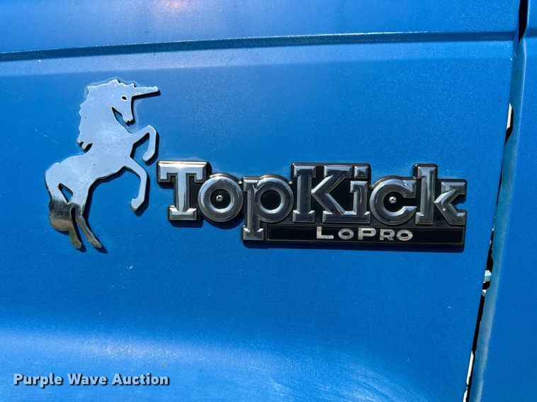 image for item NP9778 1994 GMC TopKick C6500  flatbed truck