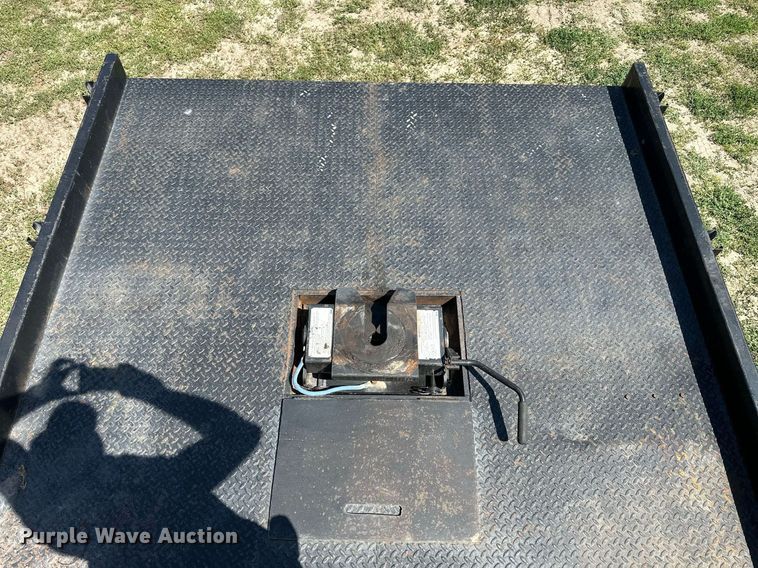 image for item NP9778 1994 GMC TopKick C6500  flatbed truck