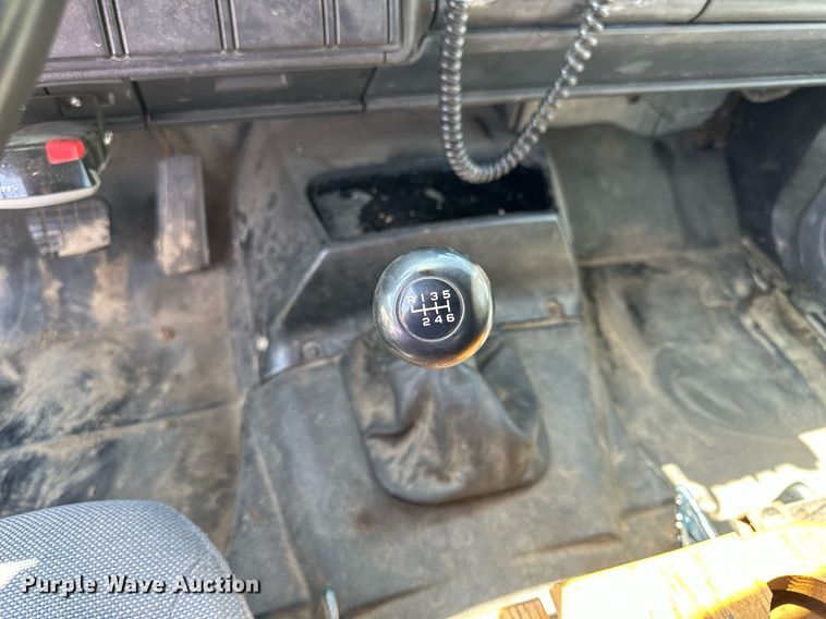 image for item NP9778 1994 GMC TopKick C6500  flatbed truck