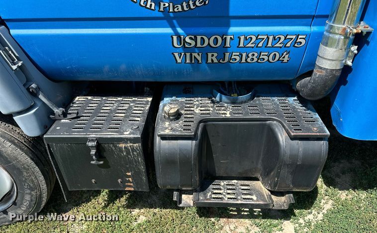 image for item NP9778 1994 GMC TopKick C6500  flatbed truck