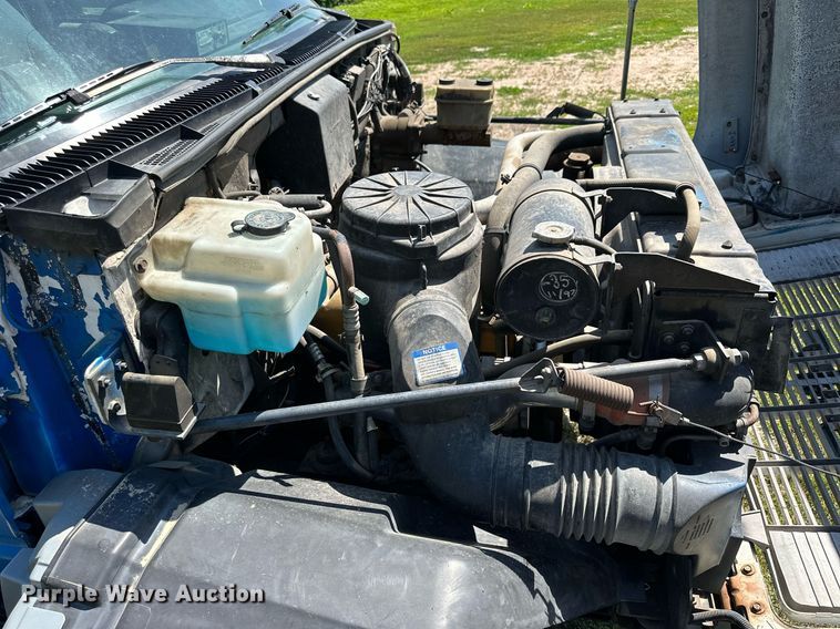 image for item NP9778 1994 GMC TopKick C6500  flatbed truck