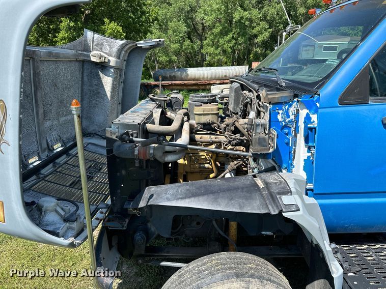 image for item NP9778 1994 GMC TopKick C6500  flatbed truck