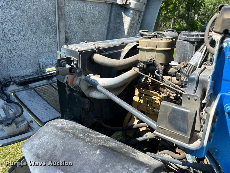 image for item NP9778 1994 GMC TopKick C6500  flatbed truck