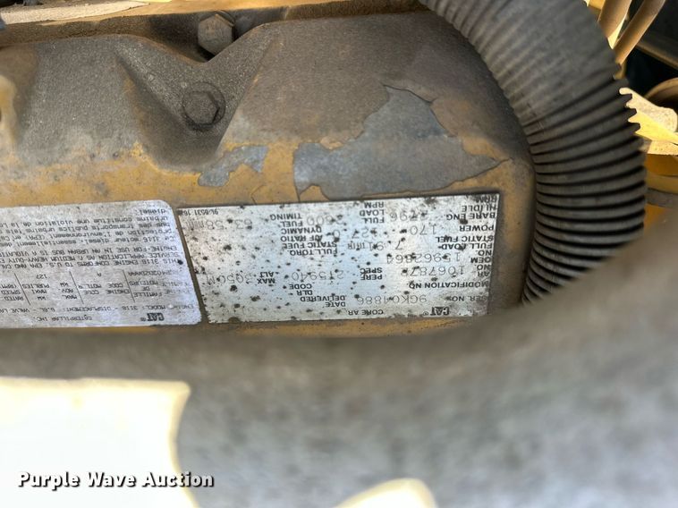 image for item NP9778 1994 GMC TopKick C6500  flatbed truck