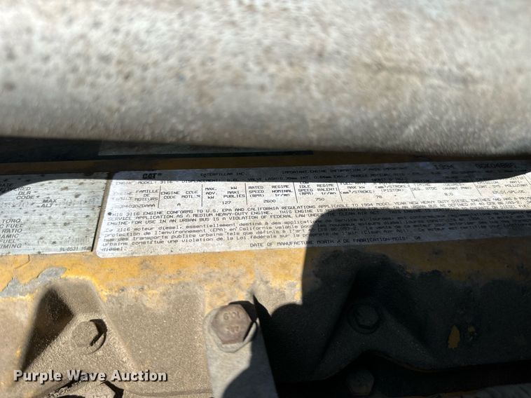 image for item NP9778 1994 GMC TopKick C6500  flatbed truck