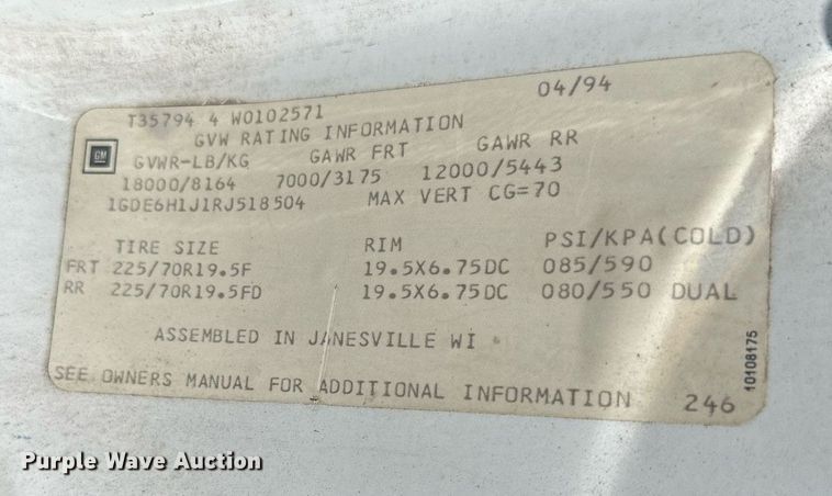 image for item NP9778 1994 GMC TopKick C6500  flatbed truck