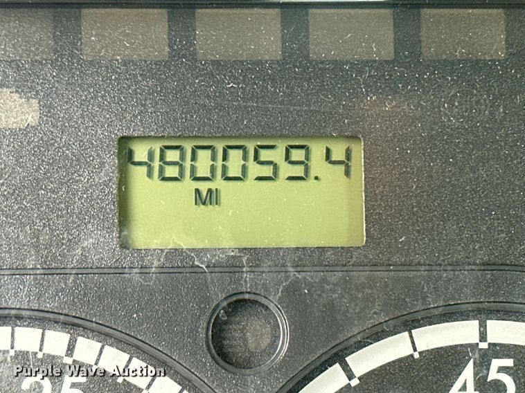 image for item NP9780 2012 Freightliner Cascadia  semi truck