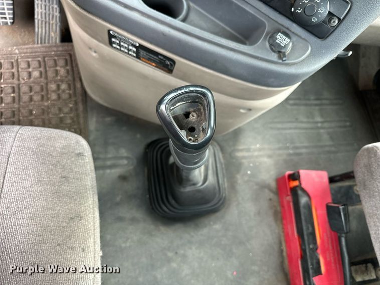 image for item NP9780 2012 Freightliner Cascadia  semi truck