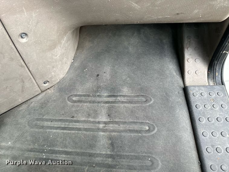 image for item NP9780 2012 Freightliner Cascadia  semi truck