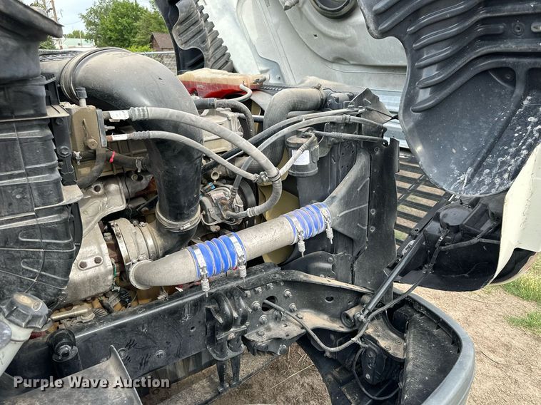 image for item NP9780 2012 Freightliner Cascadia  semi truck