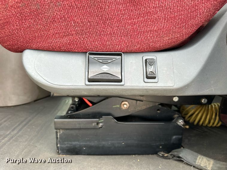 image for item NP9782 2013 Freightliner Cascadia  semi truck