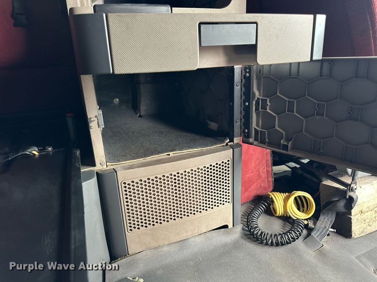 image for item NP9782 2013 Freightliner Cascadia  semi truck