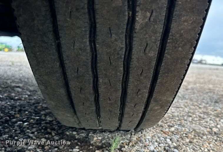 image for item NP9782 2013 Freightliner Cascadia  semi truck