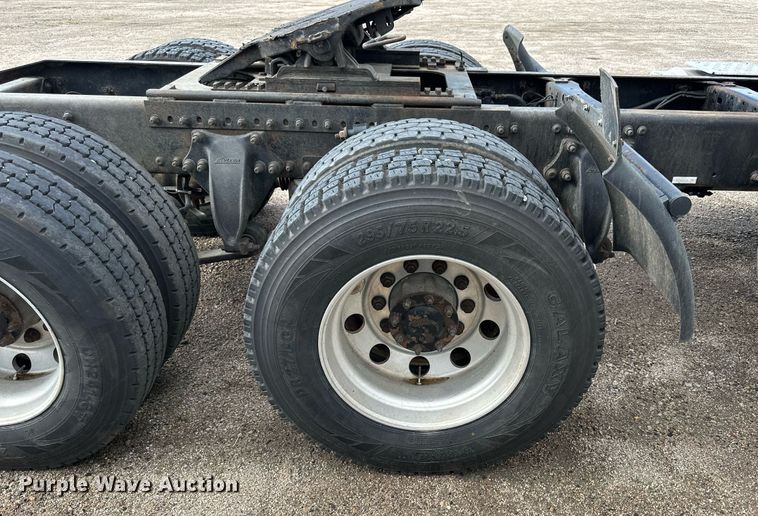 image for item NP9782 2013 Freightliner Cascadia  semi truck