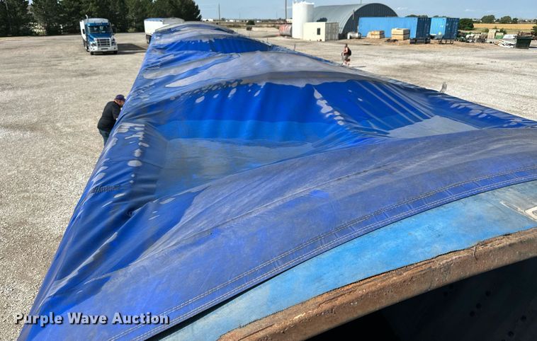 image for item NP9783 2014 Wilson  DWBT-650SS live bottom trailer