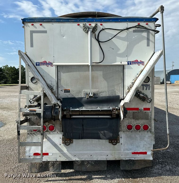 image for item NP9783 2014 Wilson  DWBT-650SS live bottom trailer