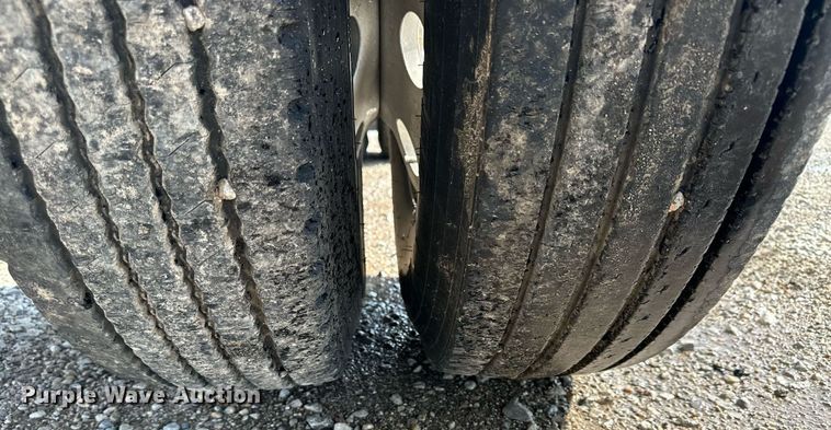 image for item NP9783 2014 Wilson  DWBT-650SS live bottom trailer