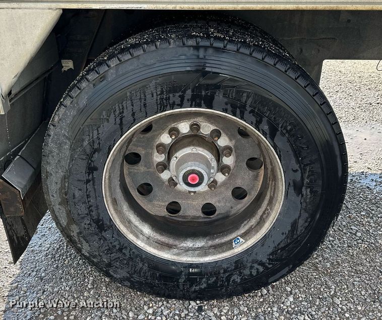 image for item NP9783 2014 Wilson  DWBT-650SS live bottom trailer