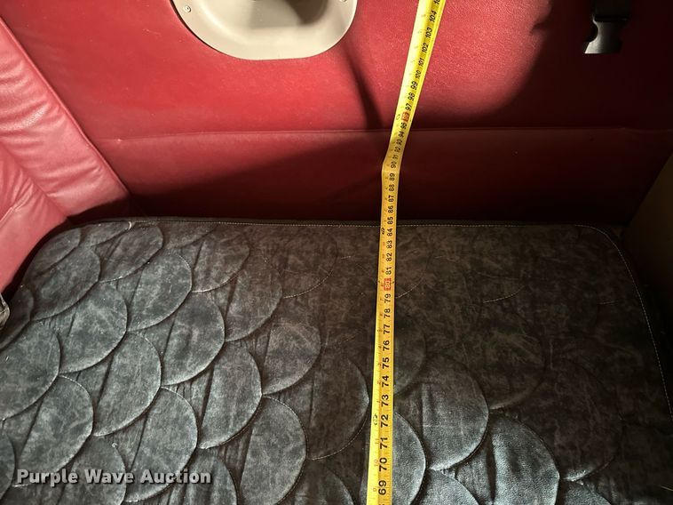 image for item NP9784 2013 Freightliner Cascadia  semi truck