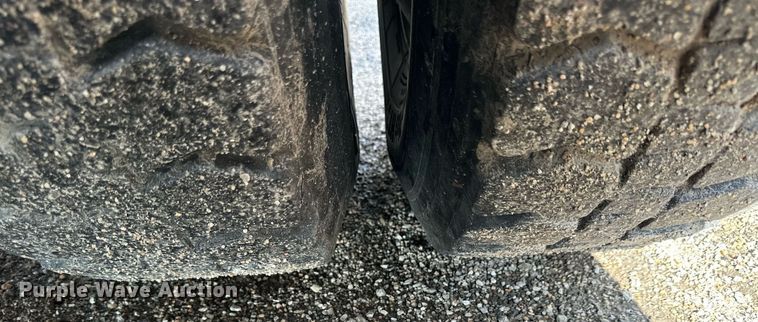 image for item NP9784 2013 Freightliner Cascadia  semi truck