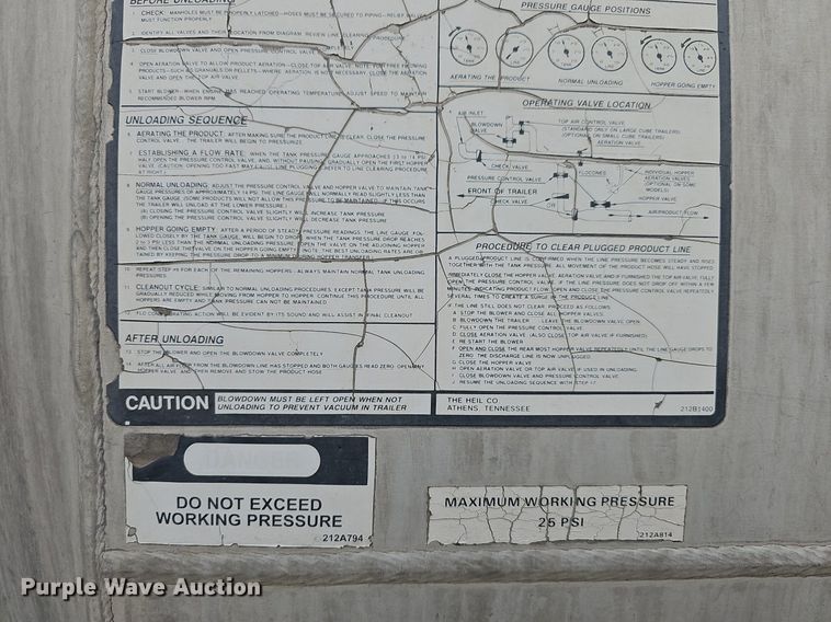 image for item NT9702 1997 Heil  pneumatic dry bulk trailer