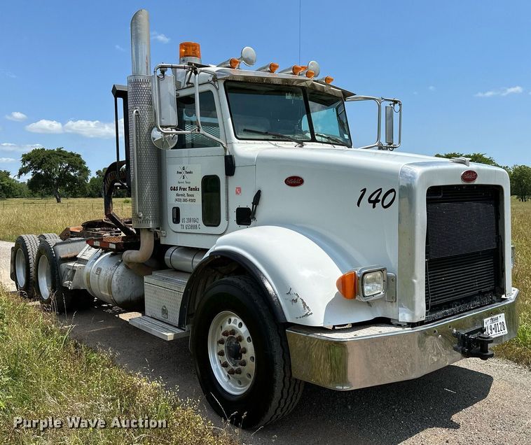 image for item OC9035 2011 Peterbilt 365  winch truck