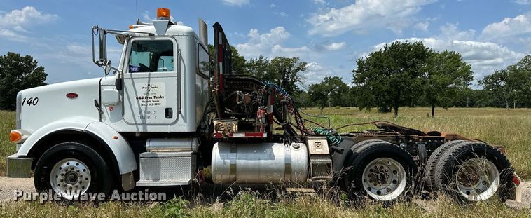 image for item OC9035 2011 Peterbilt 365  winch truck