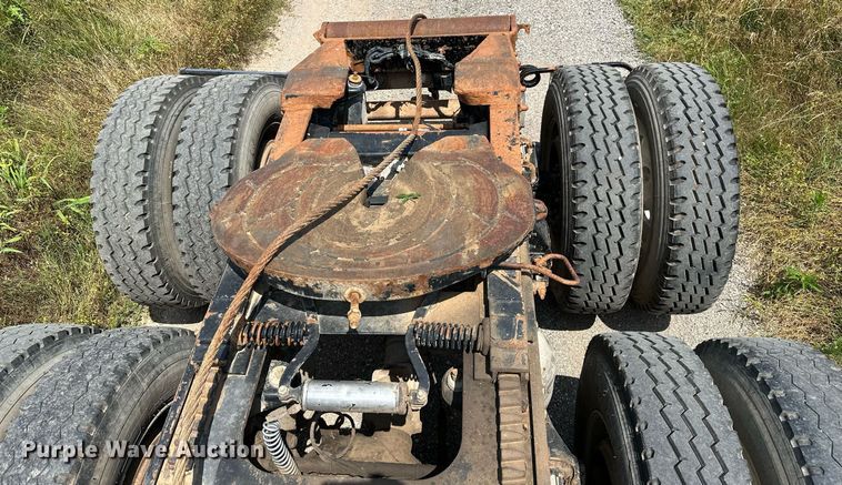 image for item OC9035 2011 Peterbilt 365  winch truck