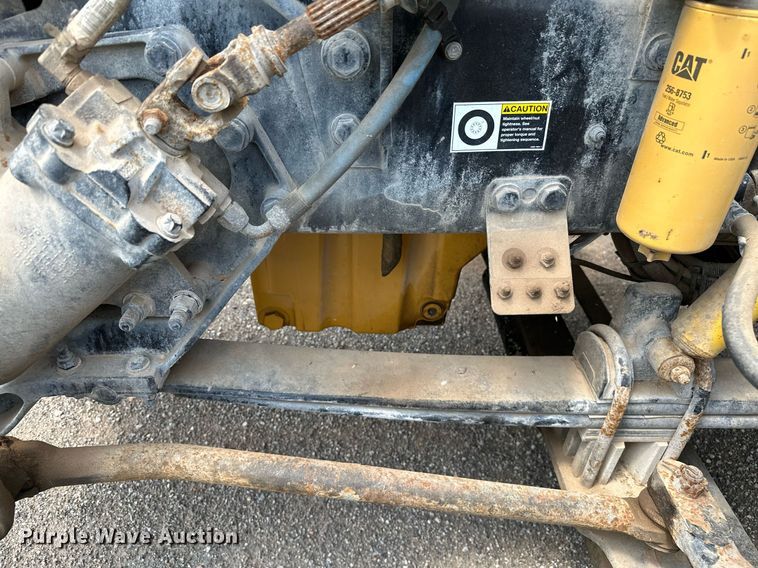 image for item OC9035 2011 Peterbilt 365  winch truck