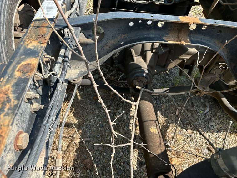 image for item OC9049 2009 GMC C5500  truck cab and chassis