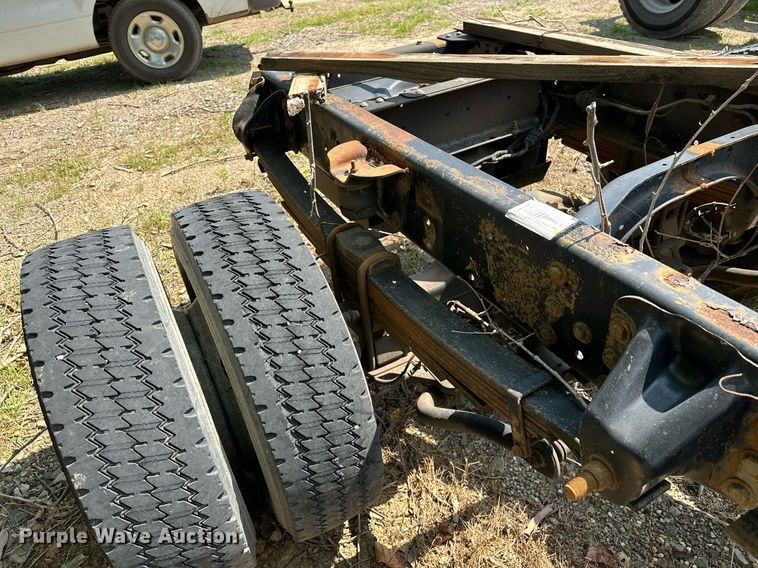 image for item OC9049 2009 GMC C5500  truck cab and chassis