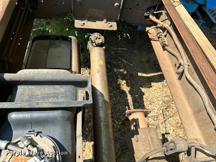 image for item OC9049 2009 GMC C5500  truck cab and chassis