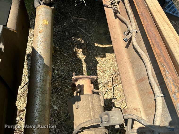 image for item OC9049 2009 GMC C5500  truck cab and chassis