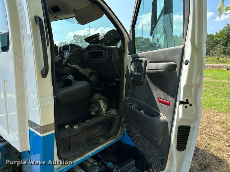 image for item OC9049 2009 GMC C5500  truck cab and chassis