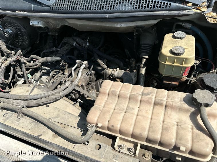 image for item OC9049 2009 GMC C5500  truck cab and chassis