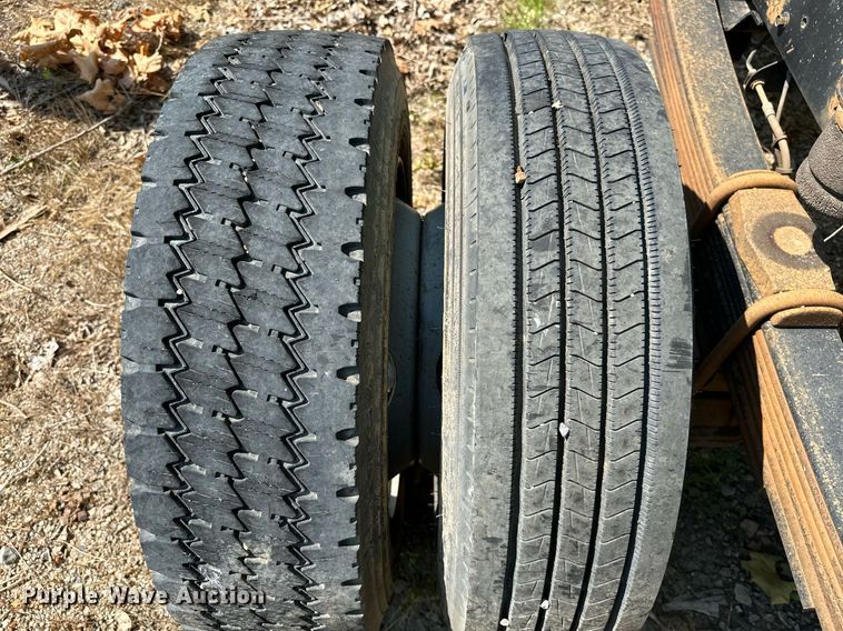 image for item OC9049 2009 GMC C5500  truck cab and chassis