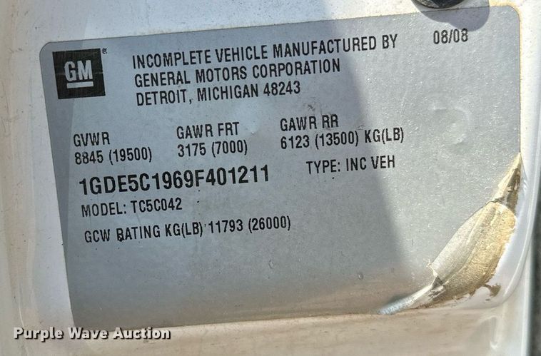 image for item OC9049 2009 GMC C5500  truck cab and chassis