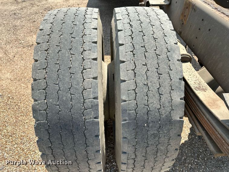 image for item OC9050 2003 GMC C7500  truck cab and chassis