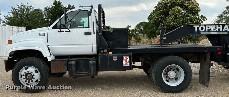 image for item OC9066 1998 GMC C7500  flatbed truck
