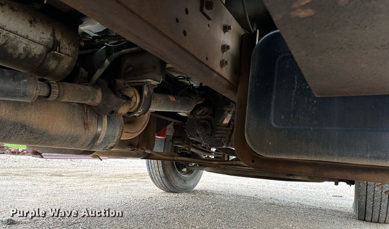 image for item OC9066 1998 GMC C7500  flatbed truck