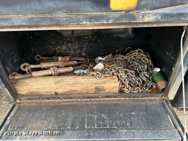 image for item OC9066 1998 GMC C7500  flatbed truck