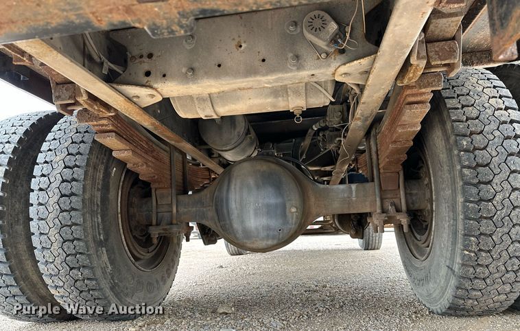 image for item OC9066 1998 GMC C7500  flatbed truck