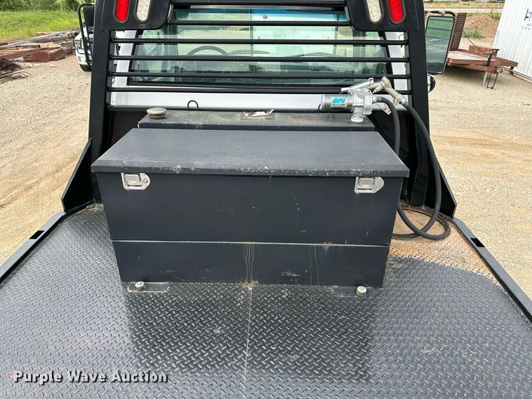 image for item OC9066 1998 GMC C7500  flatbed truck