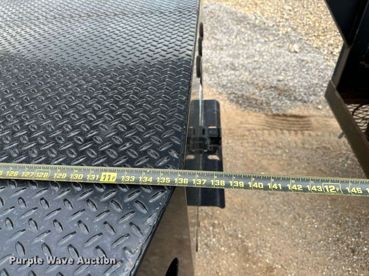 image for item OC9066 1998 GMC C7500  flatbed truck