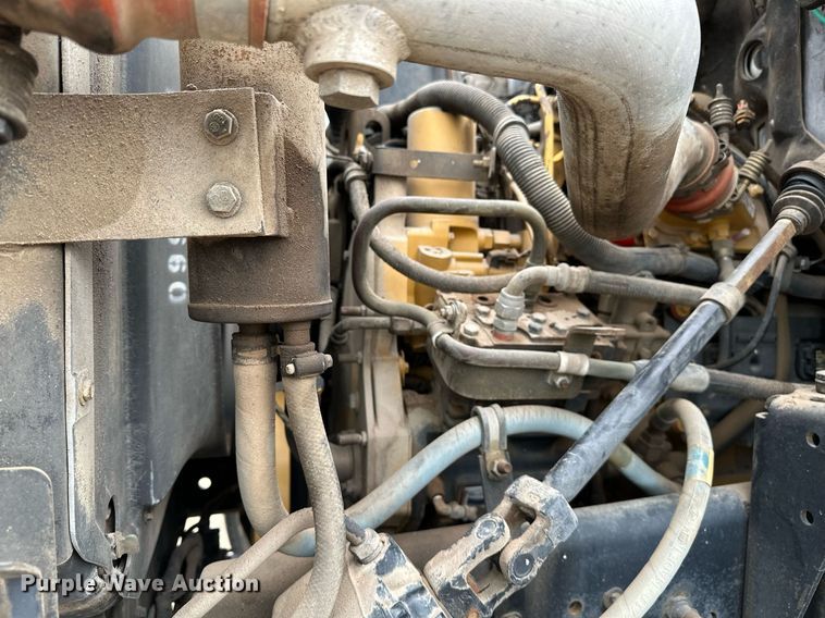 image for item OC9066 1998 GMC C7500  flatbed truck