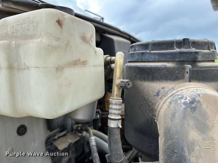 image for item OC9066 1998 GMC C7500  flatbed truck