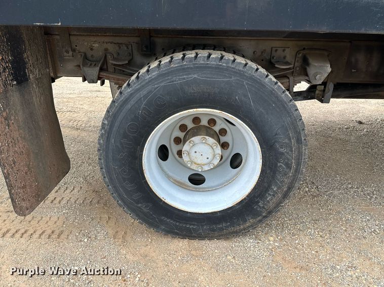 image for item OC9066 1998 GMC C7500  flatbed truck