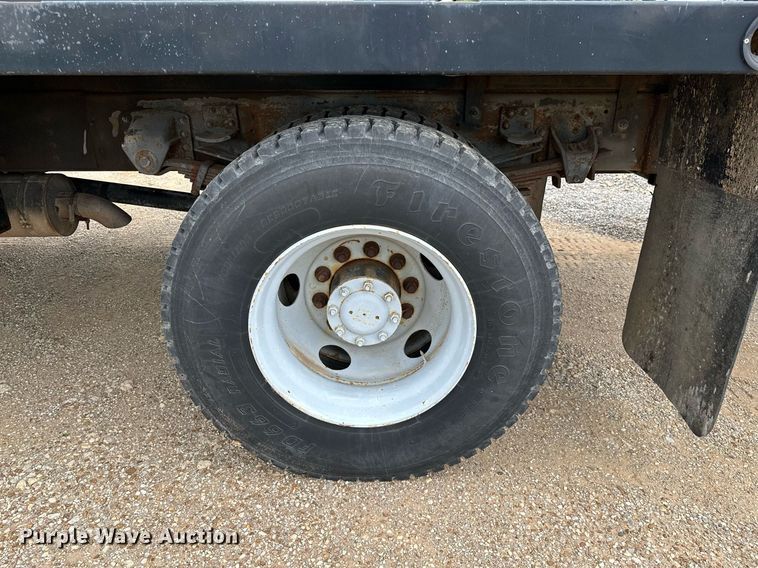 image for item OC9066 1998 GMC C7500  flatbed truck