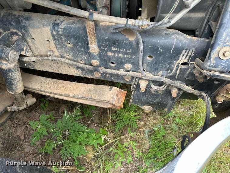 image for item OC9092 2005 International 4300  flatbed truck