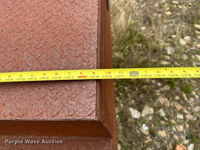 image for item OC9092 2005 International 4300  flatbed truck